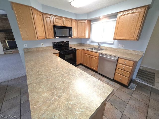 9061 Cranbrook Drive, Northfield, OH 44067