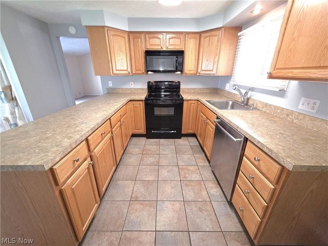 9061 Cranbrook Drive, Northfield, OH 44067
