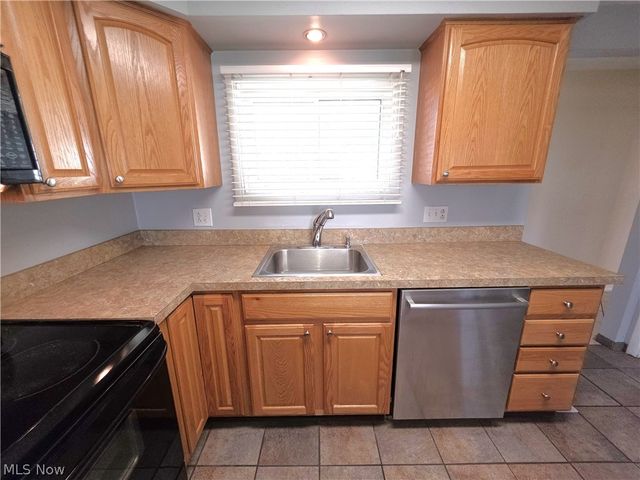 9061 Cranbrook Drive, Northfield, OH 44067