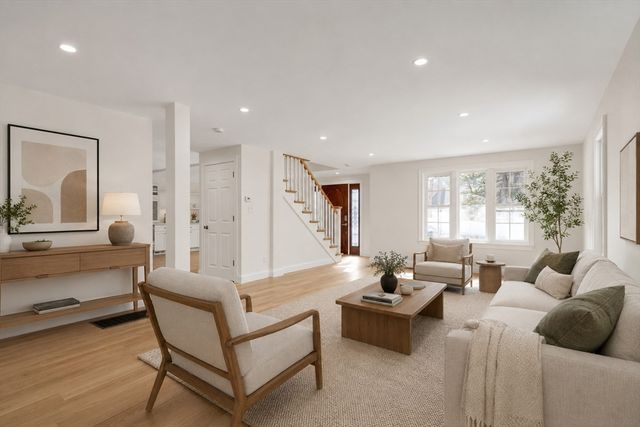 510 Common St, Walpole, MA 02081