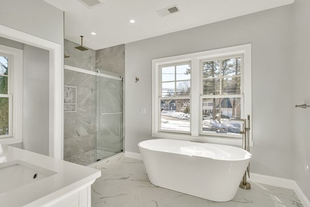 510 Common St, Walpole, MA 02081
