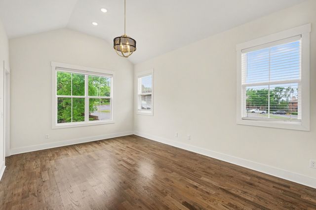 829 Watts Ln, Nashville, TN 37209