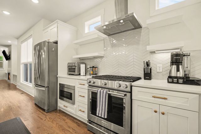 829 Watts Ln, Nashville, TN 37209