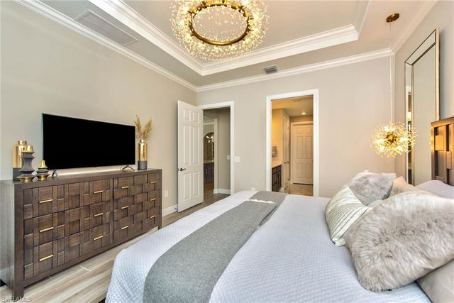 9761 Willet CT, Naples, FL 34120
