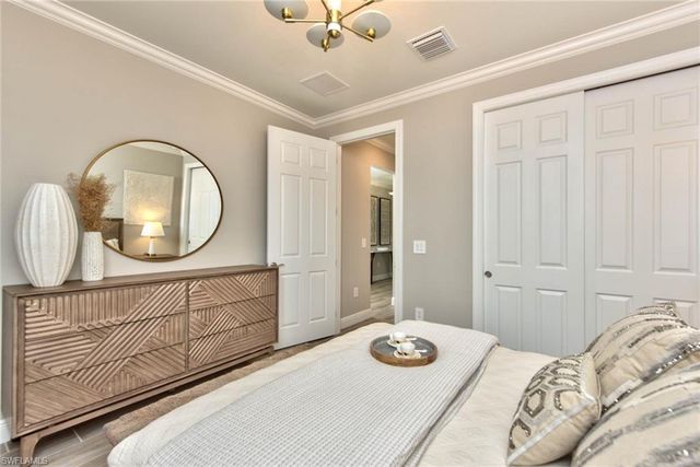 9761 Willet CT, Naples, FL 34120
