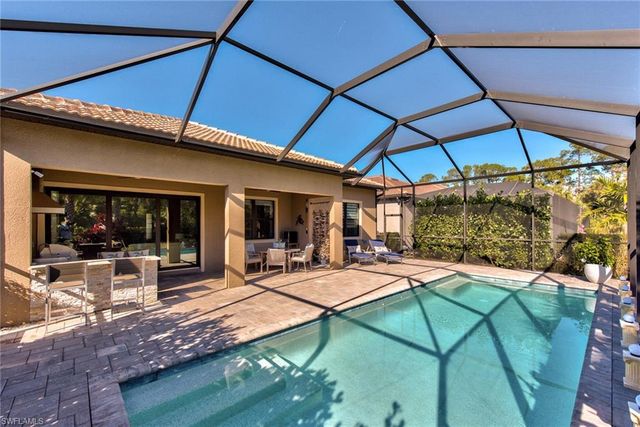9761 Willet CT, Naples, FL 34120