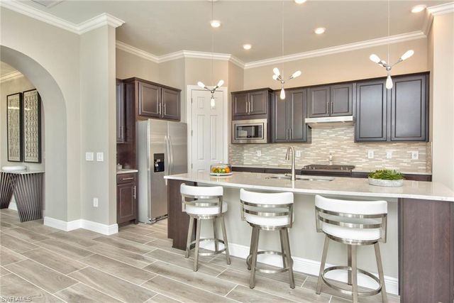9761 Willet CT, Naples, FL 34120