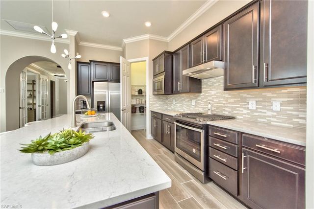 9761 Willet CT, Naples, FL 34120