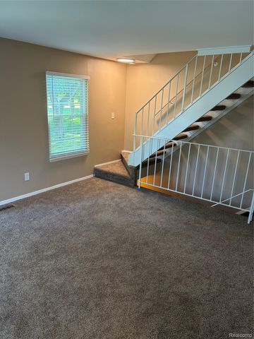 23656 N ROCKLEDGE, Novi, MI 48375