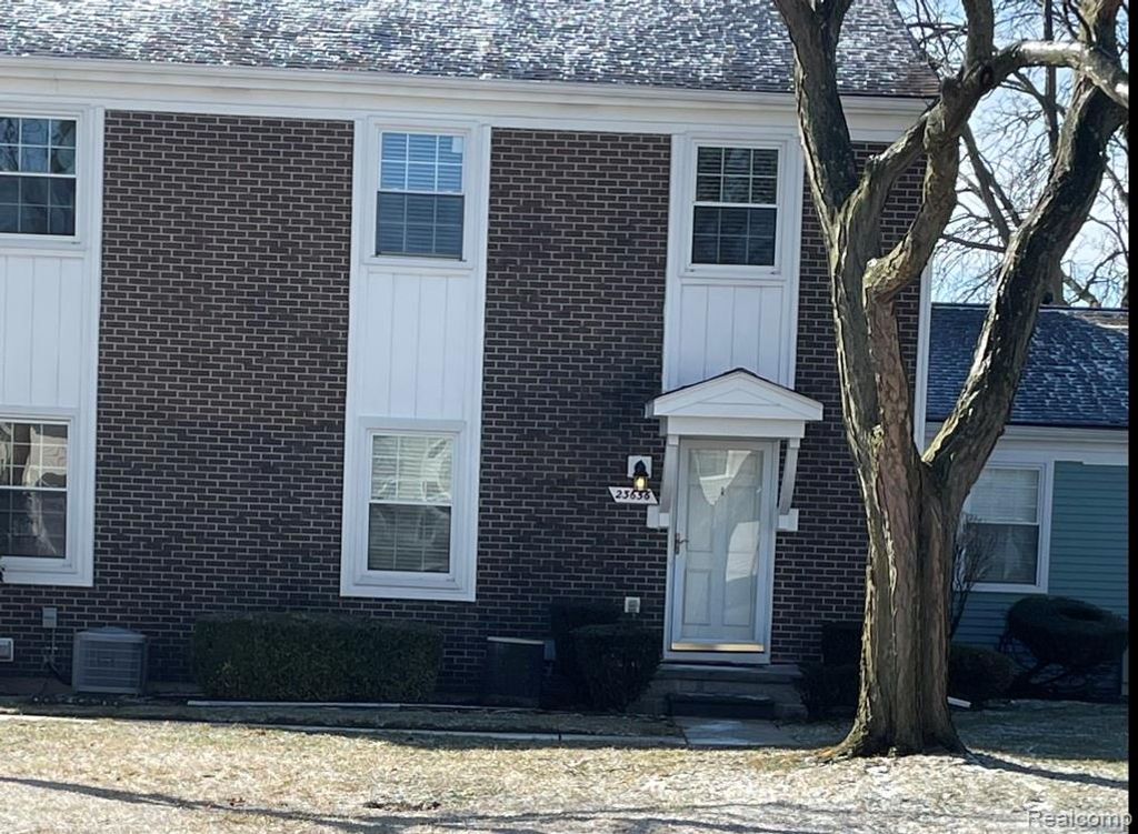 23656 N ROCKLEDGE, Novi, MI 48375