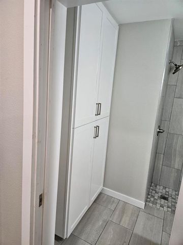 2112 Courtney ST B, Austin, TX 78745