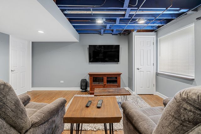 2805 PAYTON Crossing, Johnsburg, IL 60051