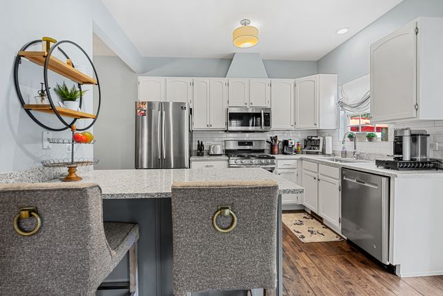 2805 PAYTON Crossing, Johnsburg, IL 60051