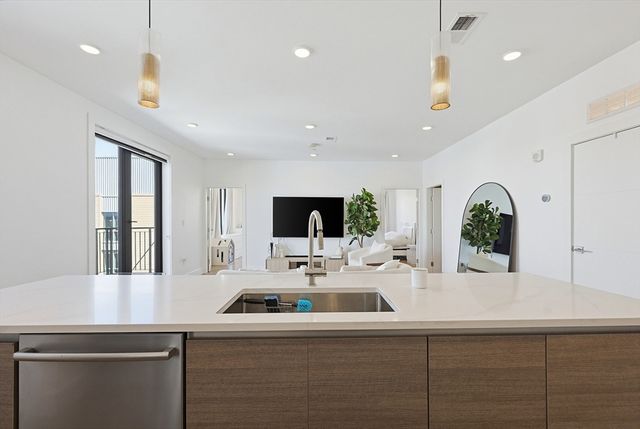 30 Penniman Rd 605, Boston, MA 02134