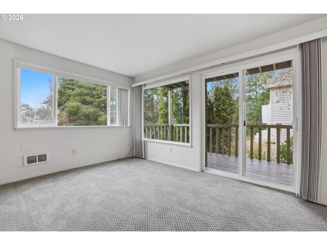 285 CERVANTES, Lake Oswego, OR 97035