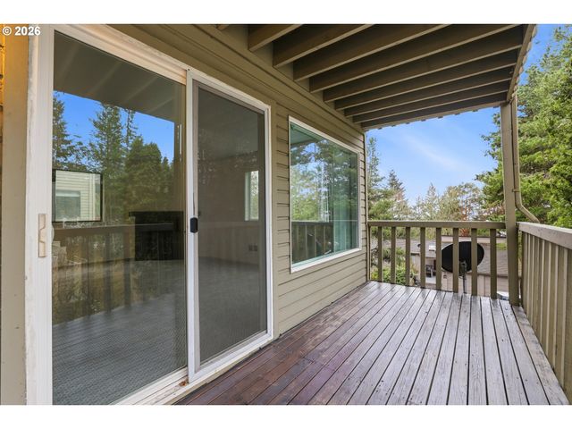 285 CERVANTES, Lake Oswego, OR 97035