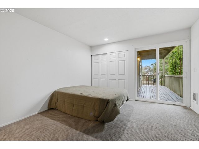 285 CERVANTES, Lake Oswego, OR 97035