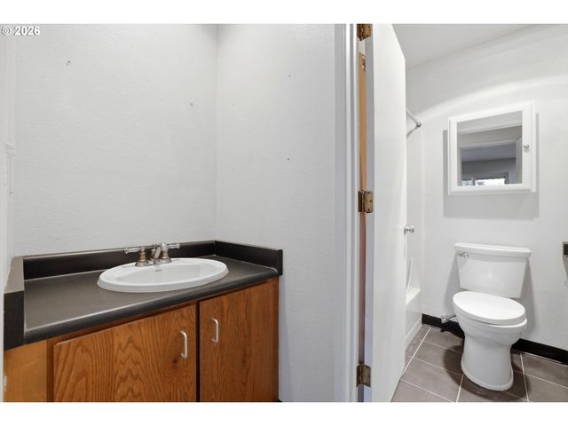 285 CERVANTES, Lake Oswego, OR 97035