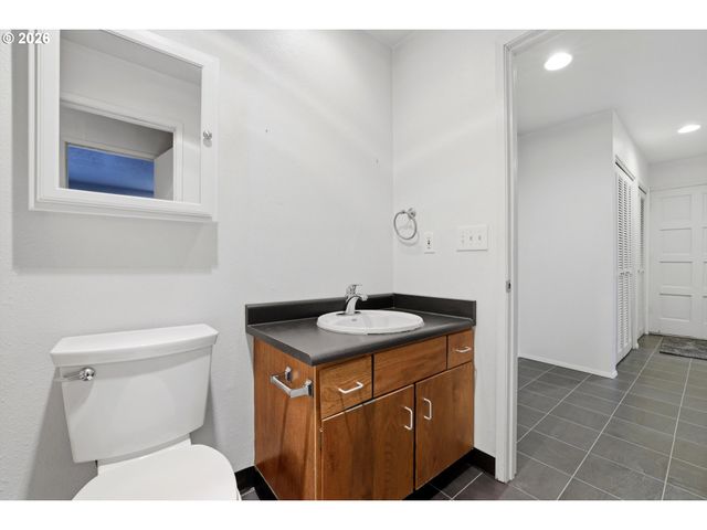 285 CERVANTES, Lake Oswego, OR 97035