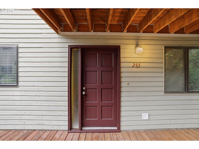 285 CERVANTES, Lake Oswego, OR 97035