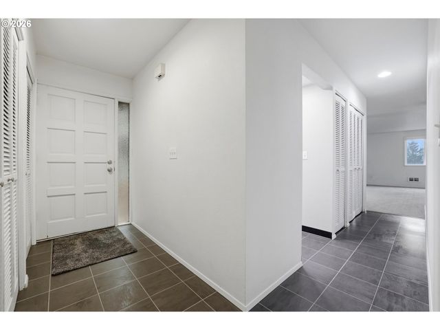 285 CERVANTES, Lake Oswego, OR 97035