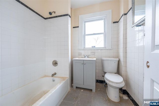 155 Augusta Street, Irvington, NJ 07111