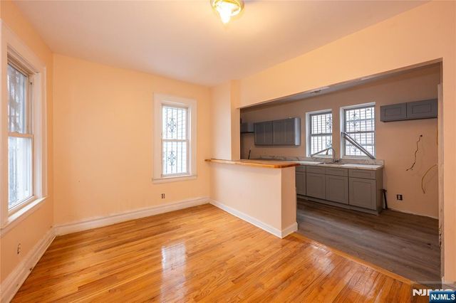 155 Augusta Street, Irvington, NJ 07111