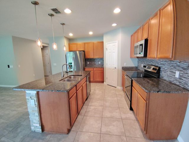 2213 WAUKEGAN DRIVE, Kissimmee, FL 34758