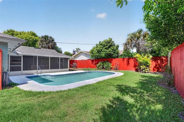 2102 WINNEBEGO TRAIL, Fern Park, FL 32730