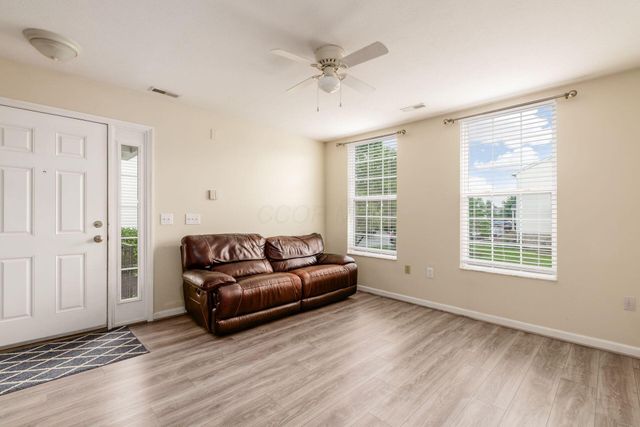 8270 Sugar Magnolia Drive, Blacklick, OH 43004