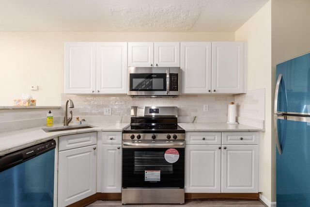 8270 Sugar Magnolia Drive, Blacklick, OH 43004