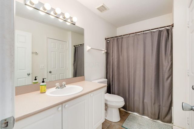 8270 Sugar Magnolia Drive, Blacklick, OH 43004