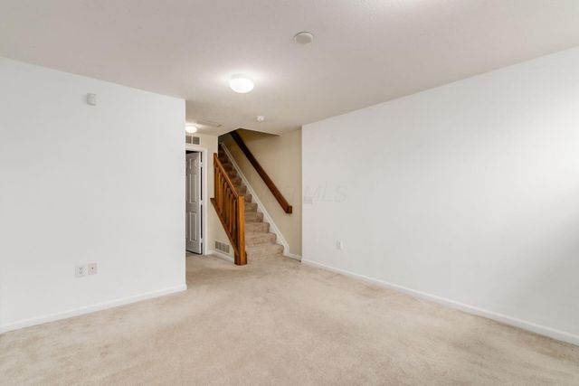 8270 Sugar Magnolia Drive, Blacklick, OH 43004