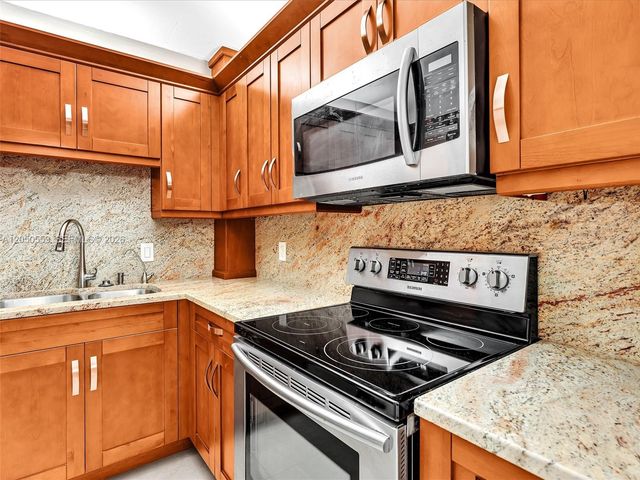4400 Hillcrest Dr 617B, Hollywood, FL 33021