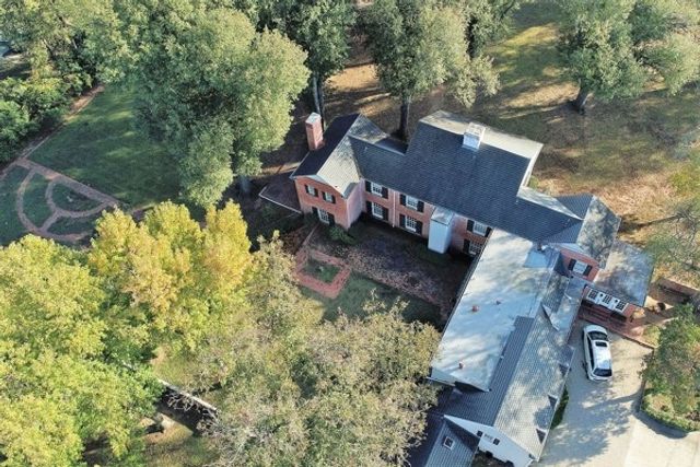 600 Crockett Circle, Paris, TX 75460