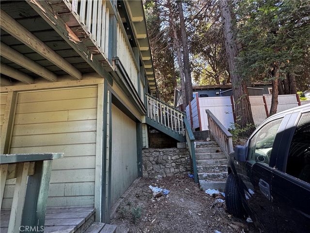 796 N Village, Crestline, CA 92325