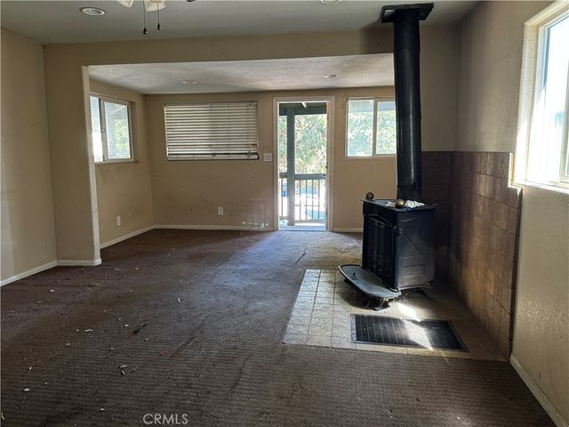 796 N Village, Crestline, CA 92325