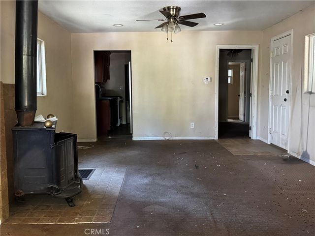 796 N Village, Crestline, CA 92325
