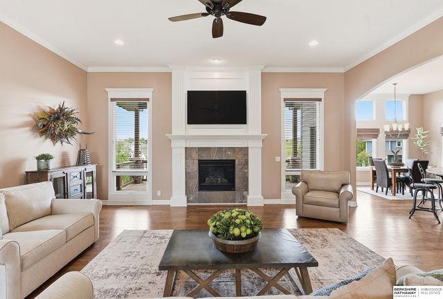 5823 S 238th Street, Elkhorn, NE 68022