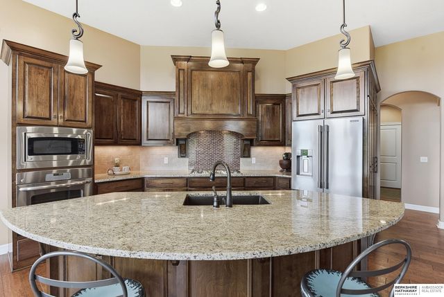 5823 S 238th Street, Elkhorn, NE 68022