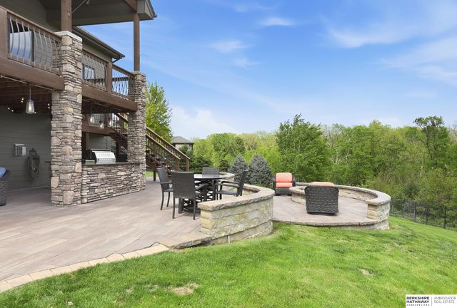 5823 S 238th Street, Elkhorn, NE 68022