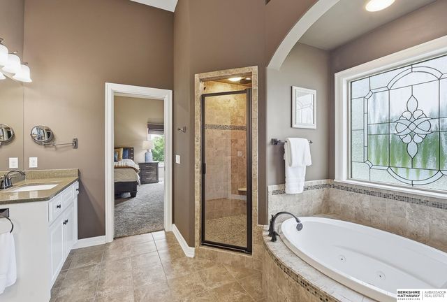 5823 S 238th Street, Elkhorn, NE 68022