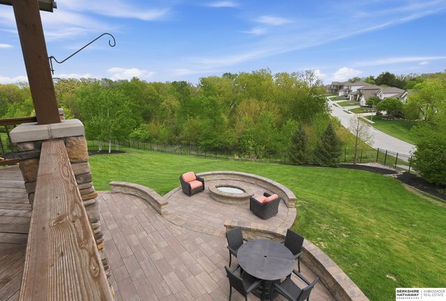 5823 S 238th Street, Elkhorn, NE 68022