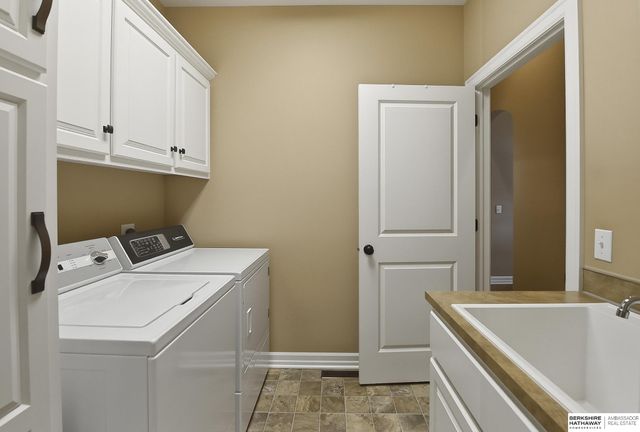 5823 S 238th Street, Elkhorn, NE 68022