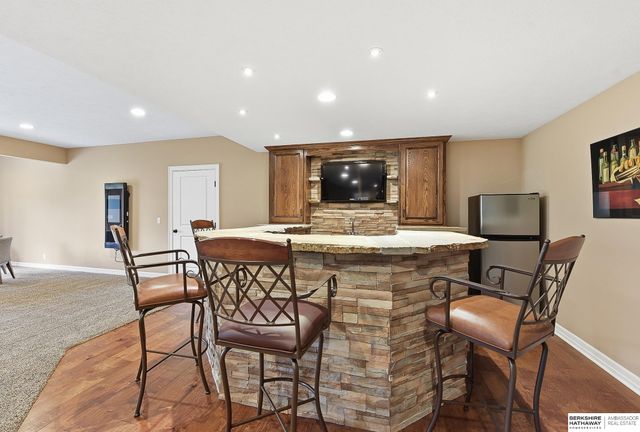 5823 S 238th Street, Elkhorn, NE 68022