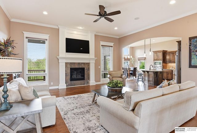 5823 S 238th Street, Elkhorn, NE 68022