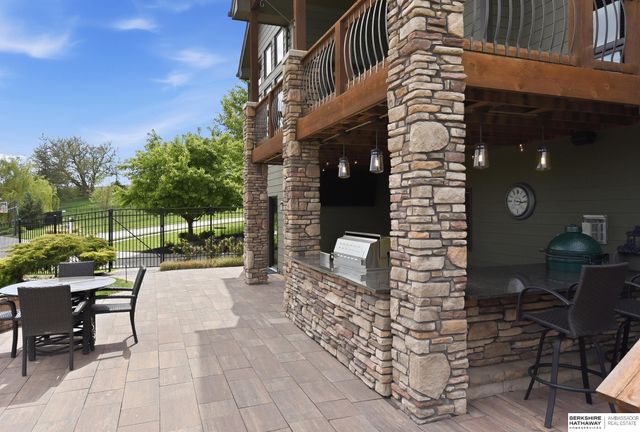 5823 S 238th Street, Elkhorn, NE 68022