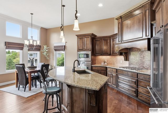 5823 S 238th Street, Elkhorn, NE 68022