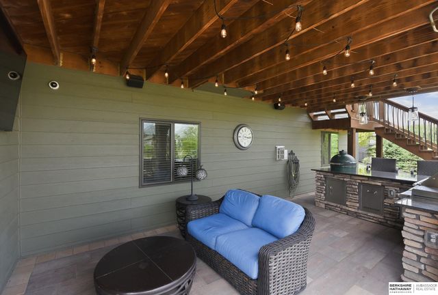 5823 S 238th Street, Elkhorn, NE 68022