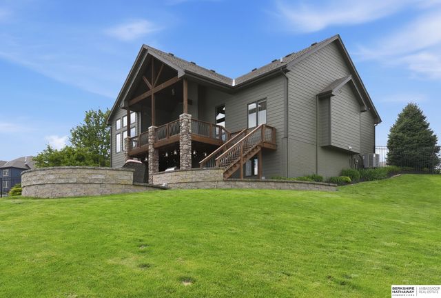 5823 S 238th Street, Elkhorn, NE 68022